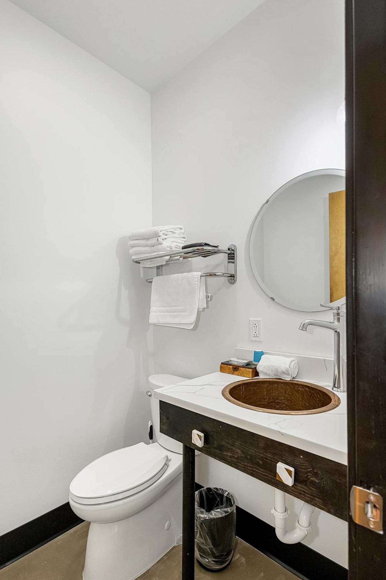 Pacific Room For Two With Pool And Kitchen Access מראה חיצוני תמונה